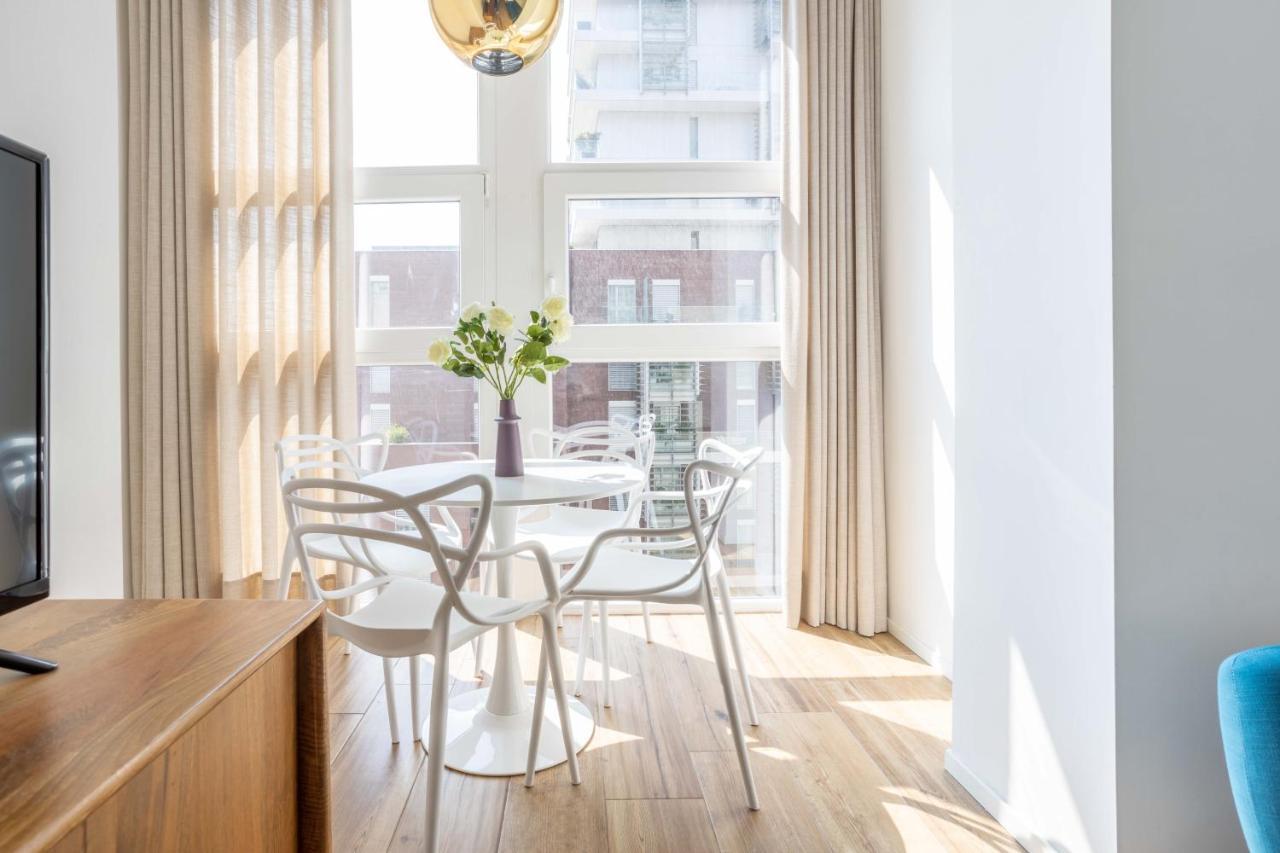 Sunlit 1 Bedroom Apt Via Pirelli มิลาน ภายนอก รูปภาพ